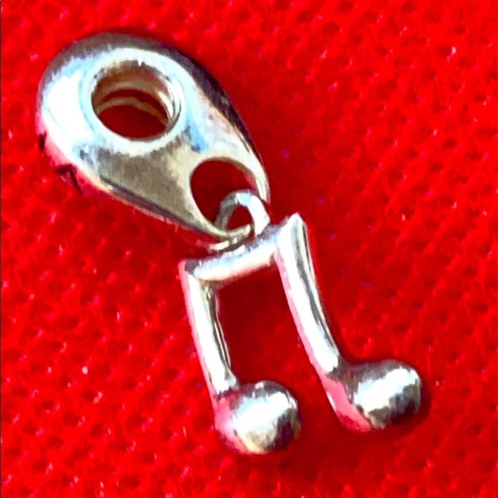 Chamilia sterling silver Musical Music note  charm